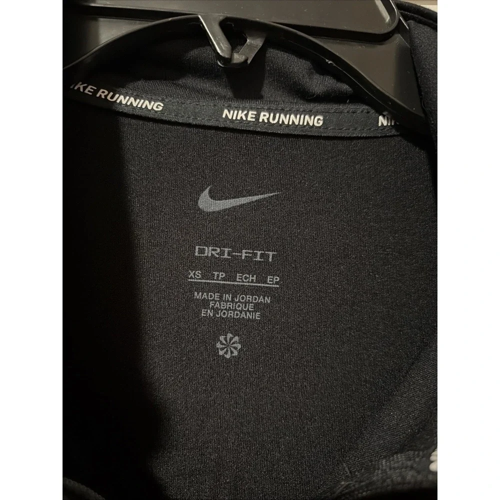 Nike Running Dri-Fit - Women's - 1/2 Zip - Black  -‎ Size XS